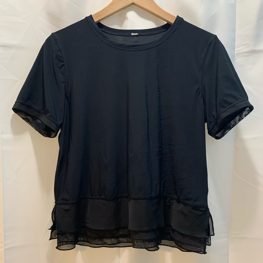 Lululemon black short sleeve top